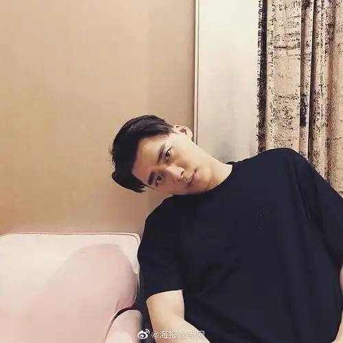 李易峰 晒私照,这个歪头杀