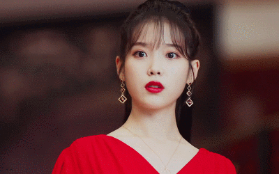 满月社长 |iu 德鲁纳酒店动图 cr.logo