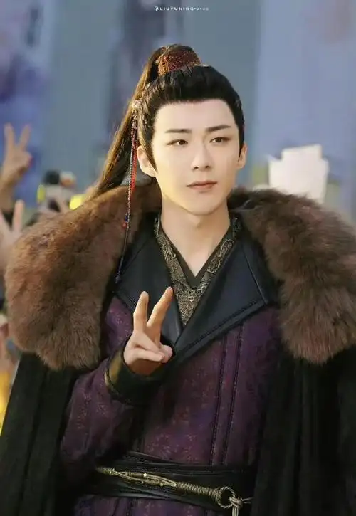 摩登兄弟刘宇宁新剧珠帘玉幕今日官宣杀青啦好丑啊