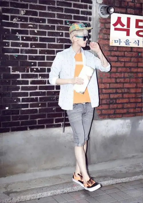 exo合影揭露真实身高 鹿晗吴亦凡187张艺兴178边伯贤174黄子韬