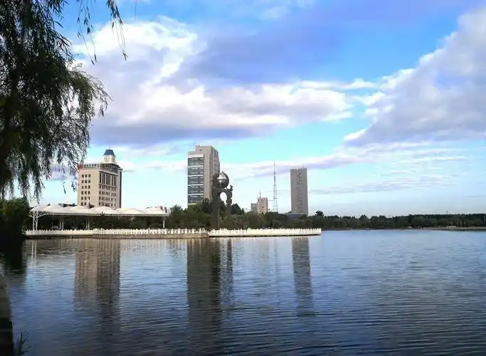 泗水圣源湖景色