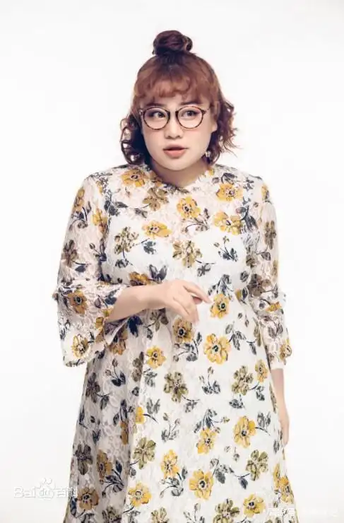 《金牌喜剧班》蒋诗萌成功晋级,网友:希望她能有更多精彩作品!