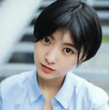 中学生包脸短直发发型,能带给学生的清秀感只会更强,短直发波波头发型