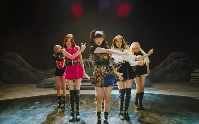 【星船新女团】ive 出道曲《eleven》官方mv_哔哩哔哩_bilibili