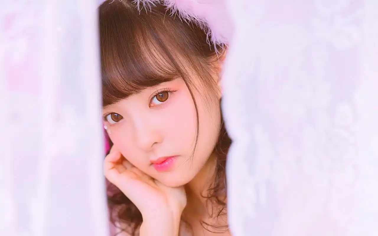 清纯美少女甜美治愈系唯美高清桌面壁纸