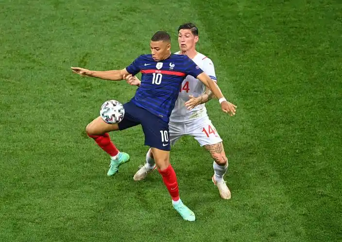 高清图集2020欧洲杯18决赛法国33瑞士311p