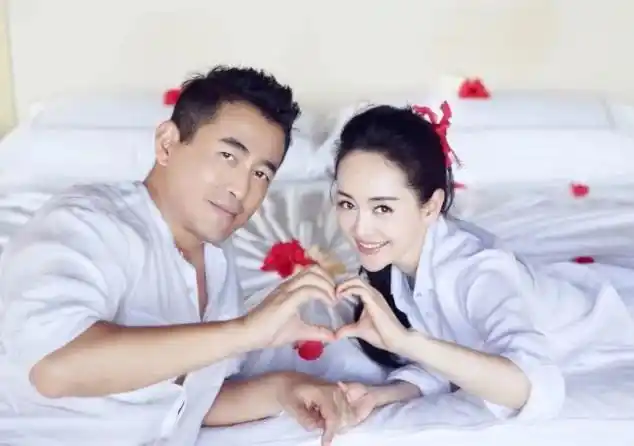 后好评如潮,剧中的实景拍摄真是极美了,景甜的服装造型美得不可方物