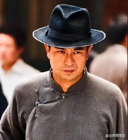 张嘉译是一位演艺事业超过30年的资深演员,出演了太多太多部影视作品.