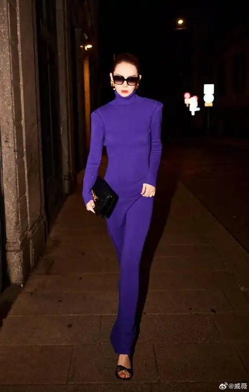 戚薇米兰开工照姐这身材太绝了吧