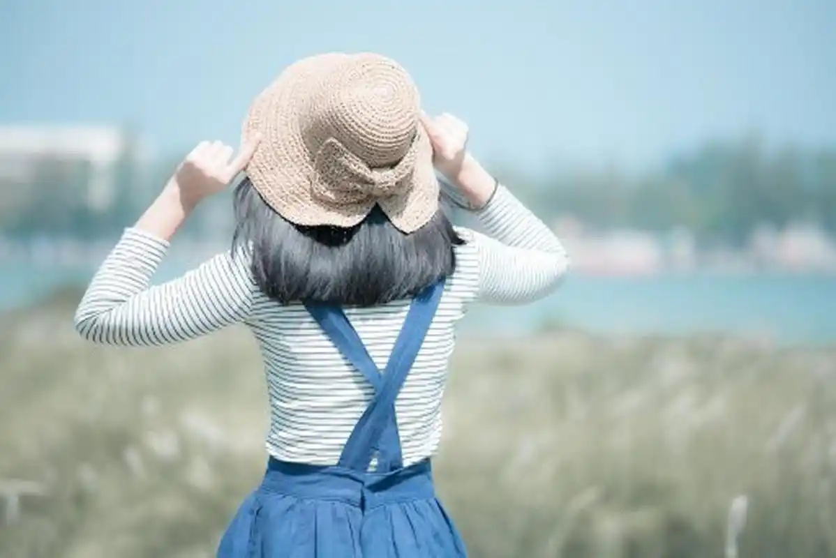 这篇文章很有意思《放松心情的唯美句子(表达享受生活放松的文案)》