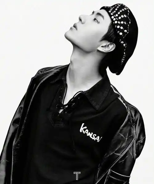 分享一些贝雷帽小博#王一博的考古日常