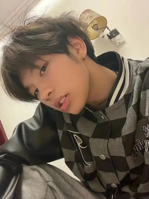 15岁的男高中生不香吗