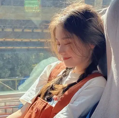 笑起来超好看的女生头像爱笑的女孩子运气不会差