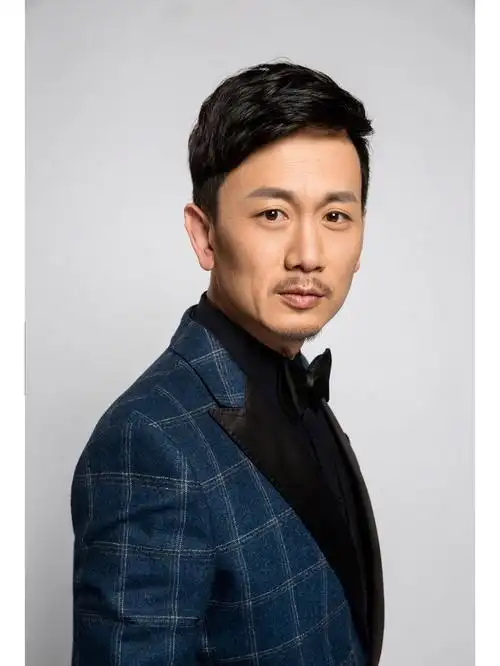 p data-id="svyhe8niuway">曹需恒,中国内地男演员 span class="ref"