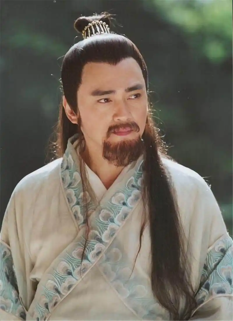 82版天龙八部,汤镇业的段誉成第一主角,哥哥汤镇宗后来演了段正淳_萧