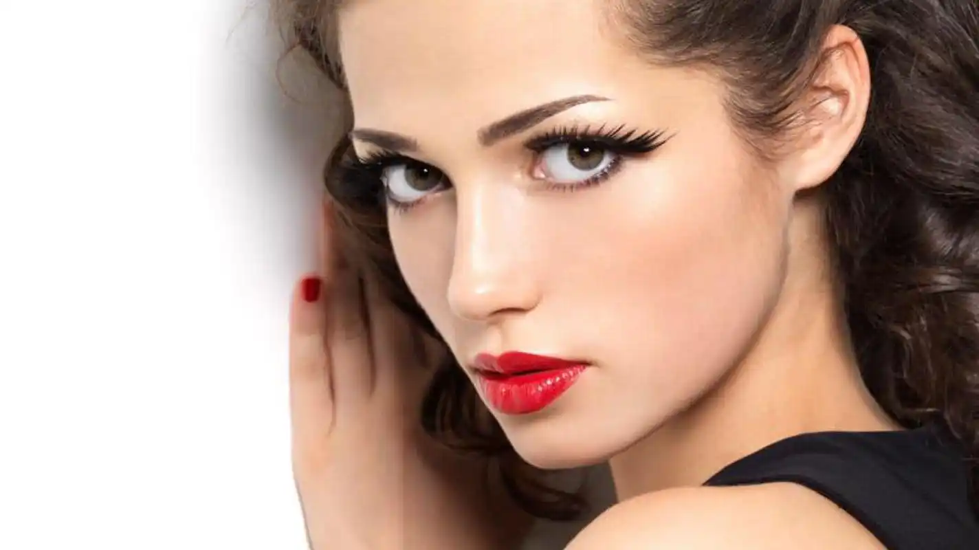 鼻梁很塌感觉没精神,通过隆鼻能拥有高鼻梁吗?