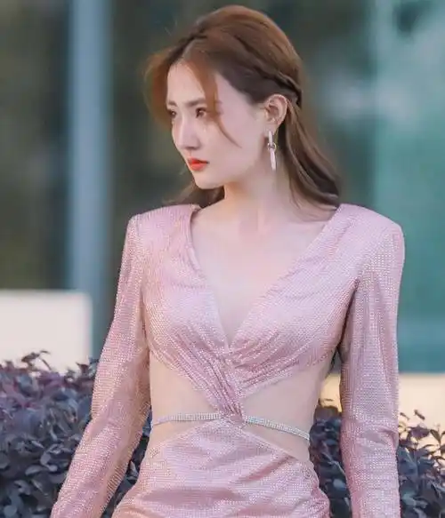 娱乐圈最敢穿的这几位女明星,身材曼妙,冰肌玉骨,太让人着迷了