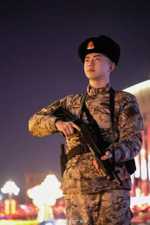 武警官兵守护万家团圆|刘宏伟_网易订阅