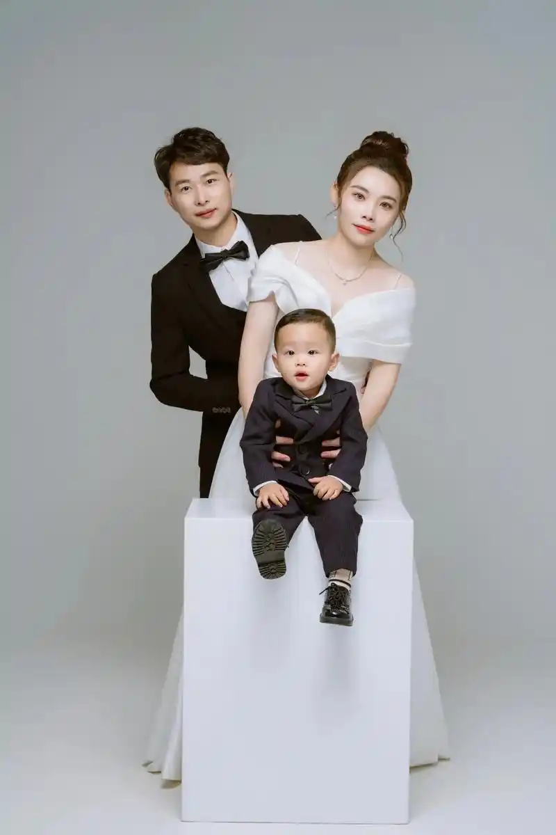 二人世界变成三口之家 是我的儿子,是我的男孩,是我的青春