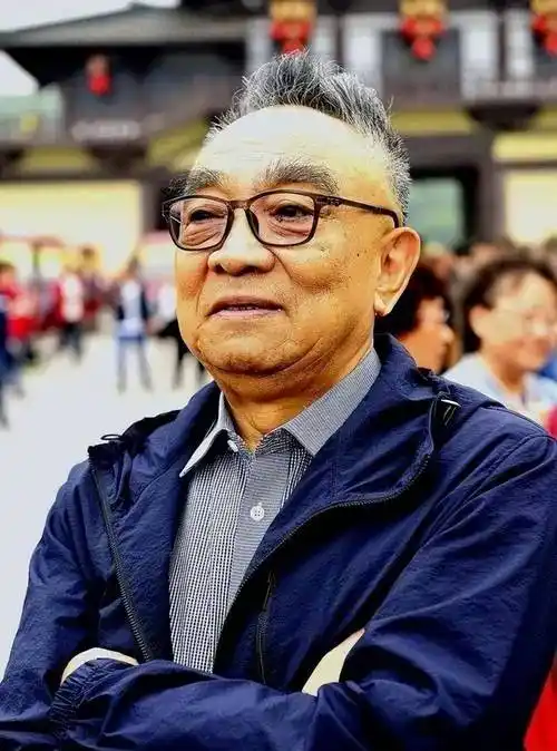 鲍国安:娶初恋为妻一生没有绯闻,杨钰莹不是我儿媳