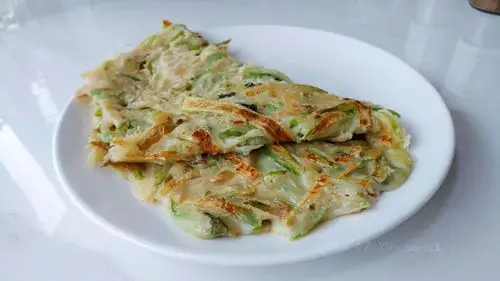 榨菜香葱丝瓜饼