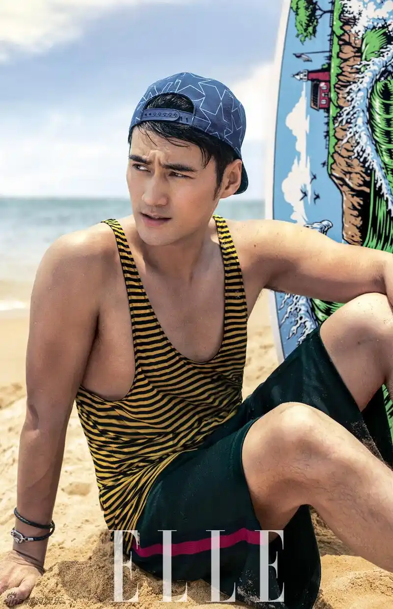 袁弘张歆艺曝婚照 袁弘谢祝福:以后不黑张歆艺了