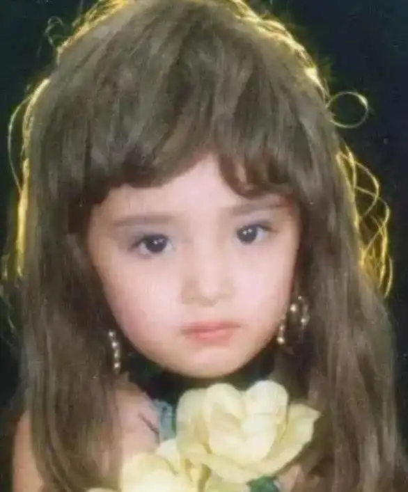 小糯米正面照火了!杨幂是北京妞,刘恺威是香港人,女儿却像混血