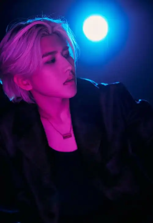 蔡徐坤顺毛侧颜##蔡徐坤afterglow上线