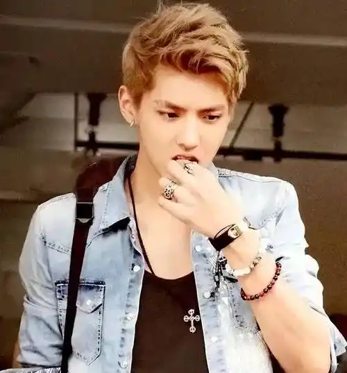 都美竹曝光被骗过程:17岁被吴亦凡带回家中_杜米珠_方的_飞机