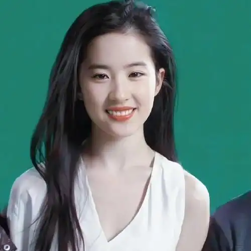 刘亦菲捧花头像