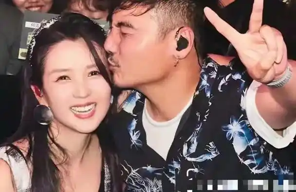 没想到,每档节目都"发飙"的何洁,胡彦斌的话终于有人信了