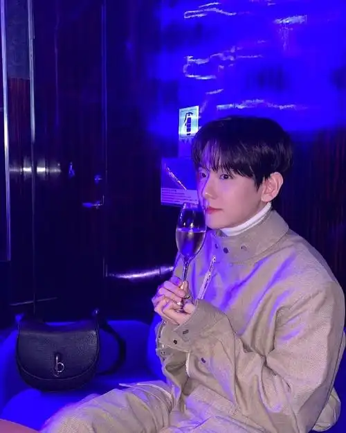 边伯贤ins##burberry