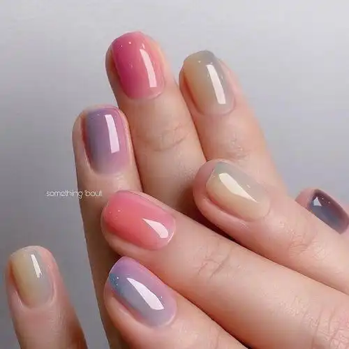 浅蓝海盐系法式美甲 │ 夏天来做个浅色系美甲吧