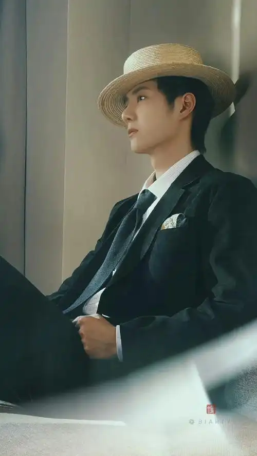 青年演员王一博#//#王一博#每一张,都是优质手机壁纸啊!养眼!