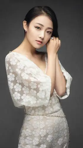 孙露代言费(出场费是多少?)13524211195