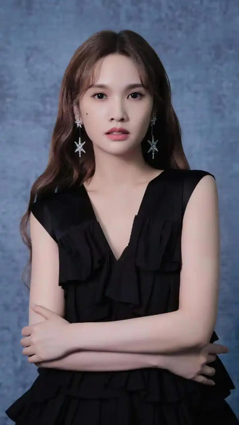 《歌手2024》杨丞琳两轮游, 第一期排名第四, 第二期直接被淘汰了.