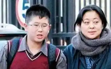 1996年,挺着大肚子的陈红找到陈凯歌,说出了一句这样