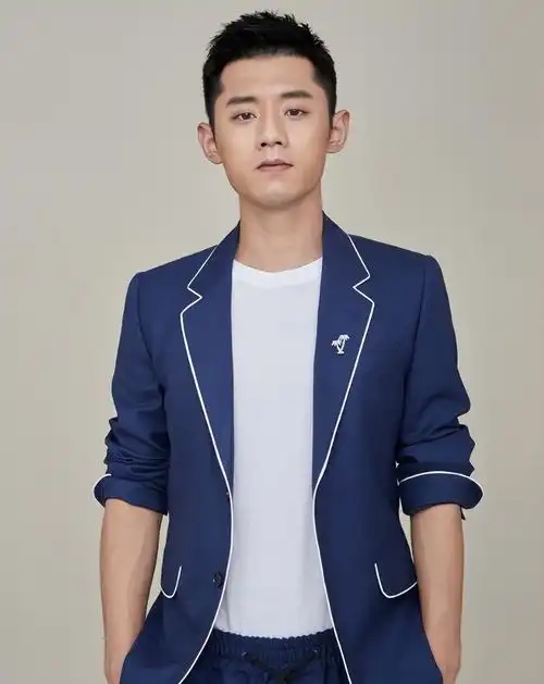 大陆男明星(大陆男明星40岁以上图片)-第10张图片-科灵网