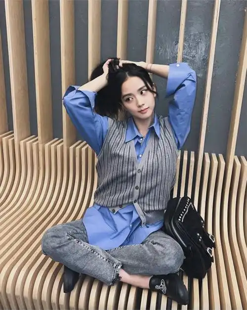 jisoo 的街拍照,绝对惊艳到你