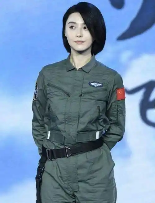 十大女明星穿上军装之后原来可以那么帅,那么美,赵丽颖英姿飒爽