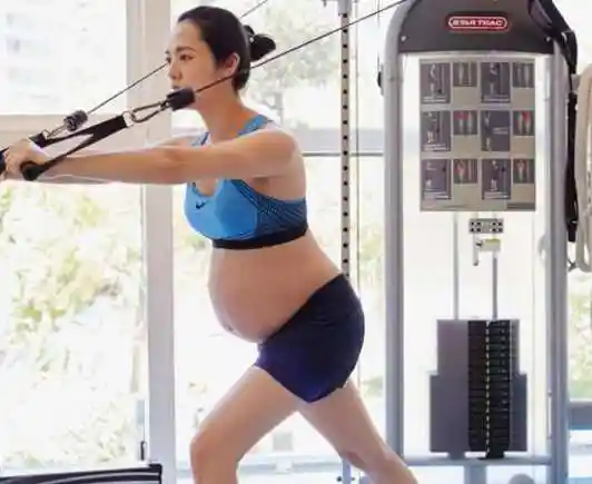 谢娜怀孩子大肚子照片