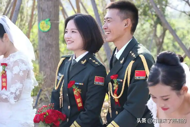 16对军人婚礼:左手牵你,右手敬礼,不负祖国不负卿