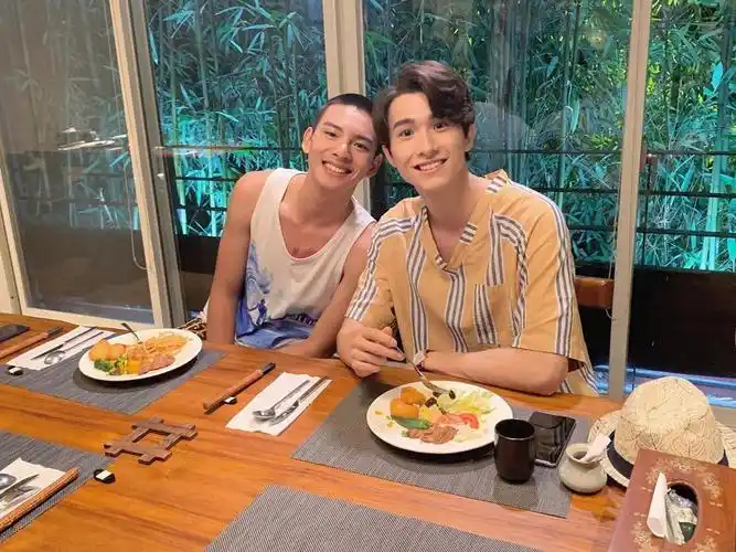 《红蝴蝶出走了》第七章--history3那一天同人文(芦笋cp)