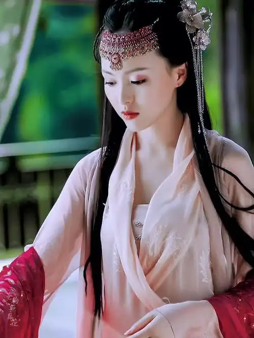 紫萱和夕瑶真的巨巨巨巨好看!女神!之前一直没get到重楼的感情!