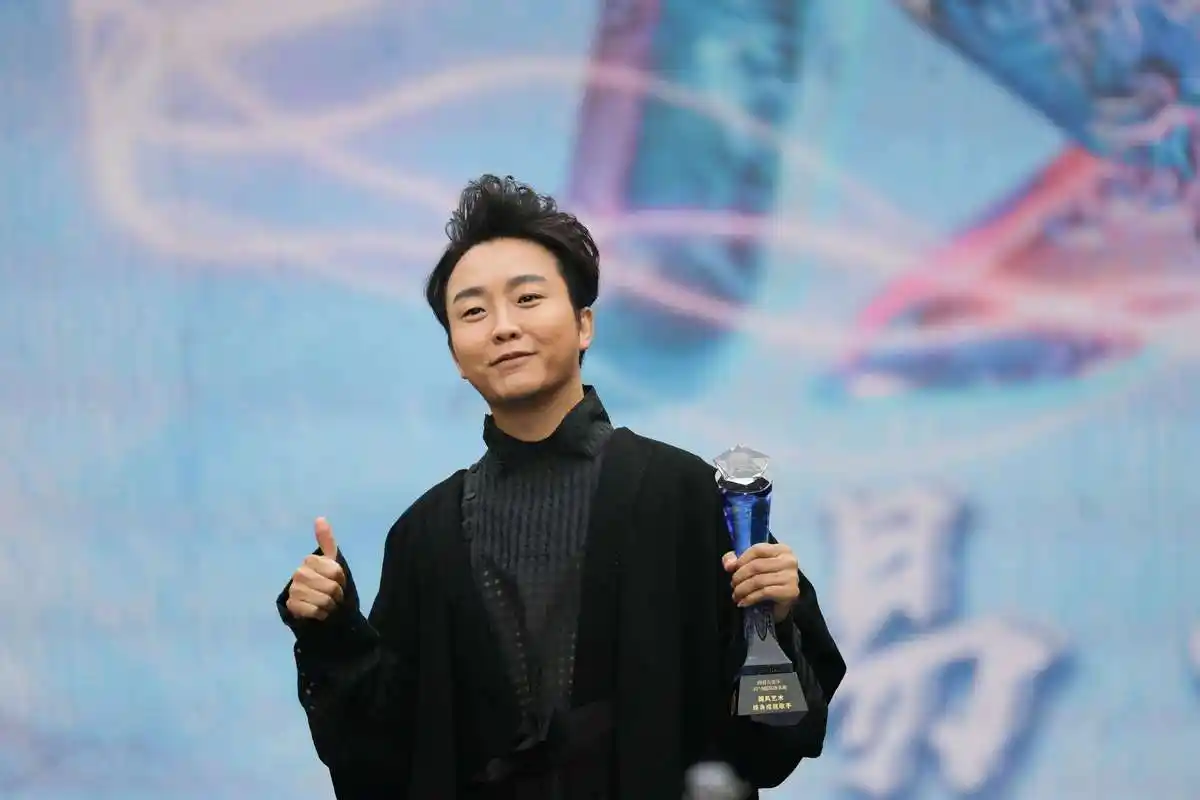 姐姐离世236天,李玉刚悼念:对你不仅是思念,还有愧疚_凤凰网