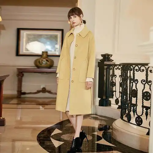 请问下jms鹅黄色大衣怎么内搭啊