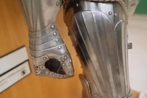 欧洲中世纪骑士铠甲盔甲细节特写