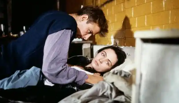 大尺度法国电影推荐四部来看艾曼纽贝阿有多美