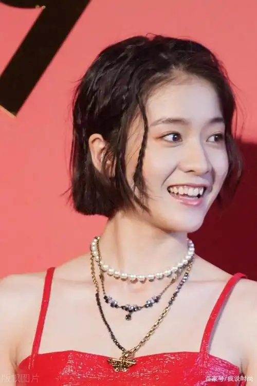 短发也可以甜美可人,五款好看的短发编发,减龄又可爱