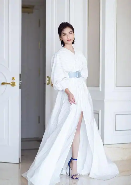 跟你讲真的40多岁的刘涛仍然可以百变时尚尽显女神范